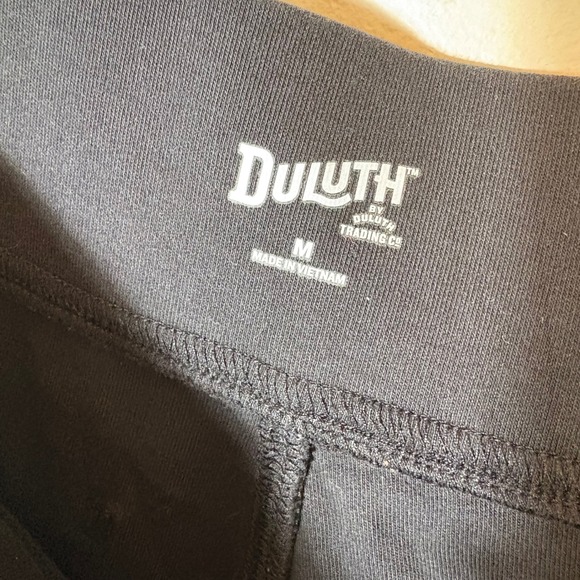 Duluth Trading NoGA Naturale Pull-On 10" Bermuda Shorts Black Size Medium - Picture 3 of 5